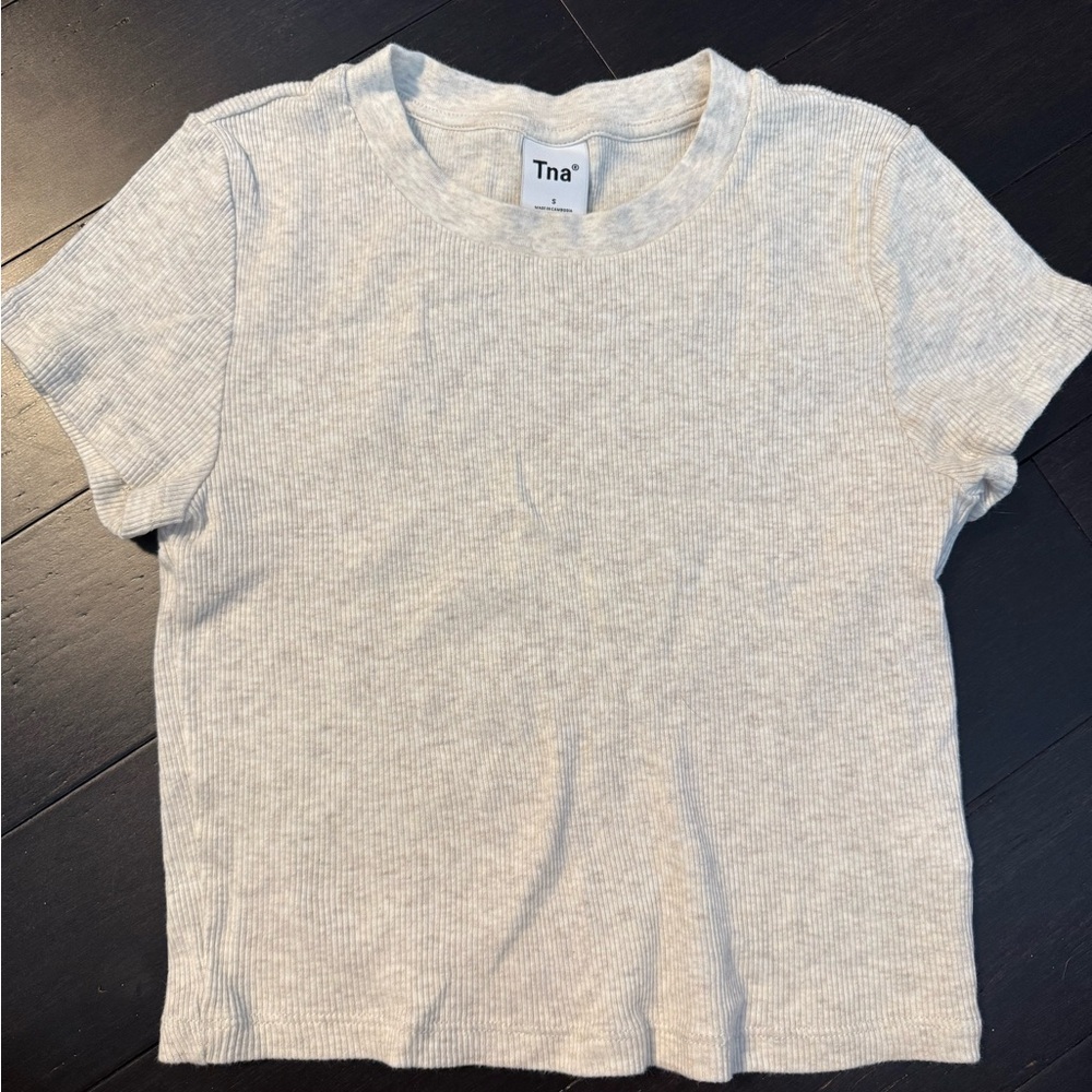 Tna tee